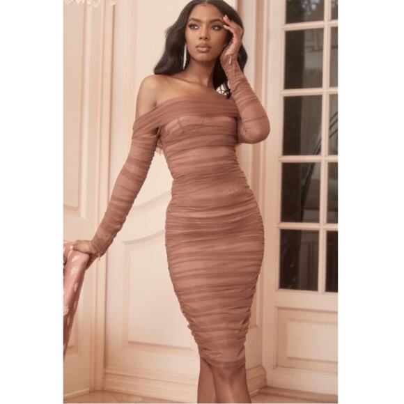NWT House of CB London Anais Brown Tulle Off Shoulder Ruched Dress Size XS - Picture 2 of 5